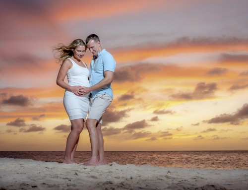 Capturing Love’s Glow: A Maternity Beach Sunset Affair