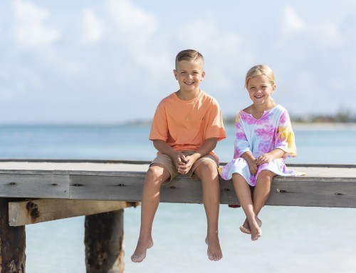 “Morning Family Photo Session at Marriott Surf Club Aruba Beach”