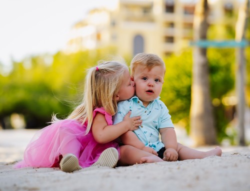 “Capturing Magical Moments: A Family Sunset Photo Session at the Ritz-Carlton Aruba”